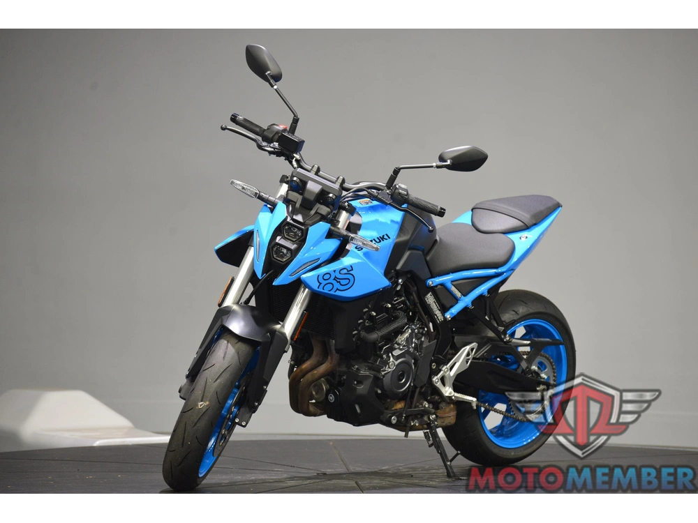 2024 Suzuki Gsx-8s alt