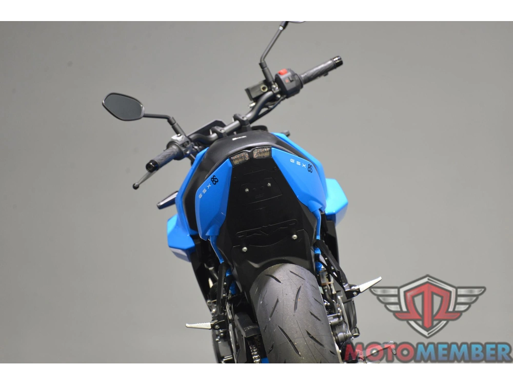 2024 Suzuki Gsx-8s alt