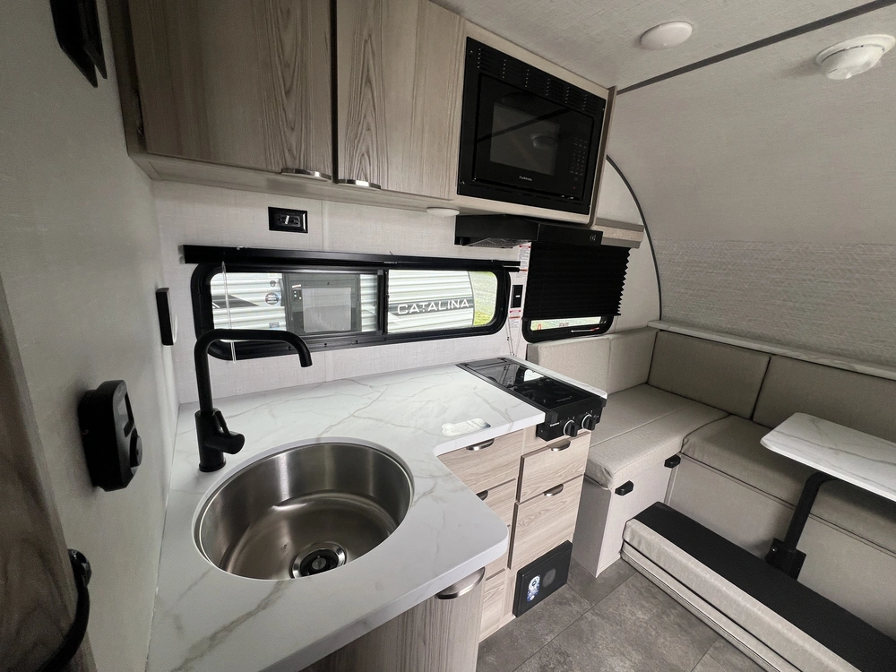 2025 Forest River Wilwdood Fsx 161 Qk alt