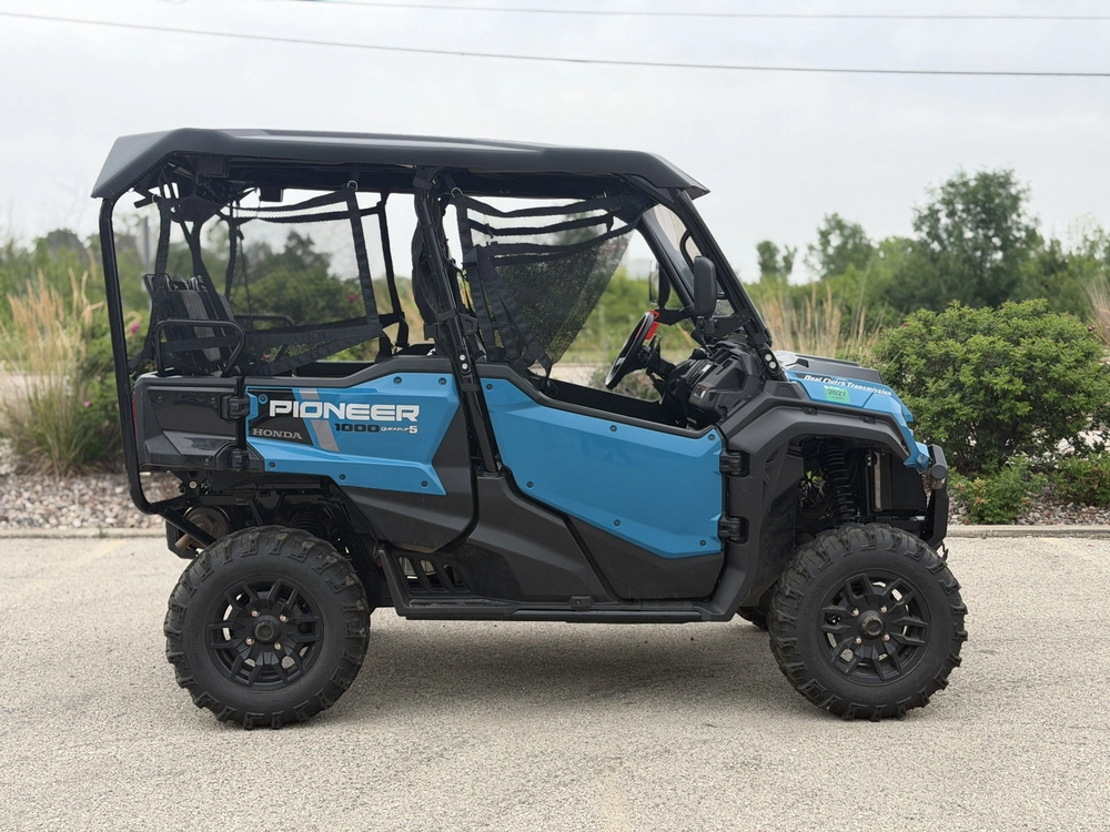 2025 Honda Pioneer 1000-5 alt