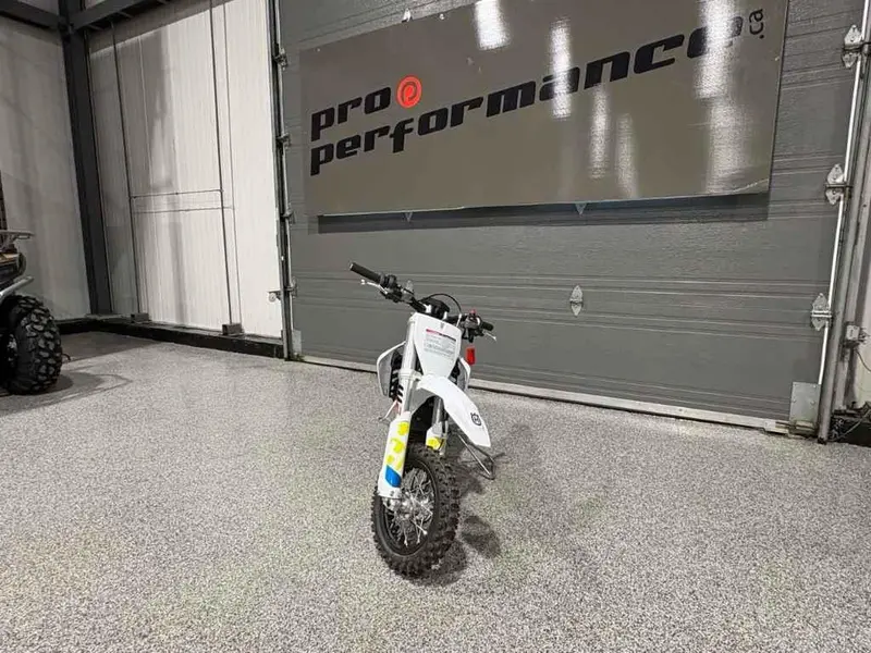 Husqvarna EE3 2024