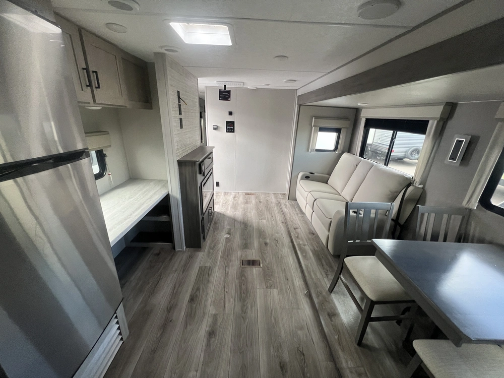 2025 Coachmen Catalina 333fktsle alt