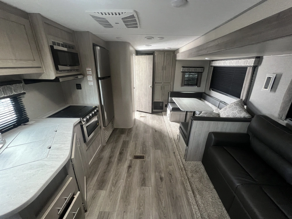 2022 Coachmen Catalina 323bhdsckle alt