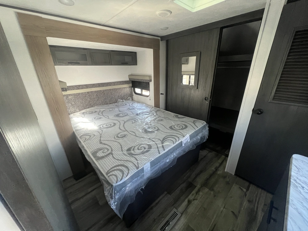 2025 Dutchmen Aspen Trail 3400bhs alt