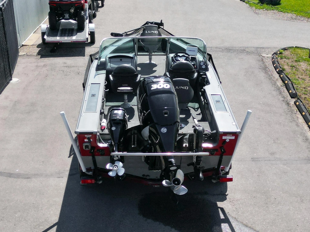 2011 Lund 2075 Pro V alt