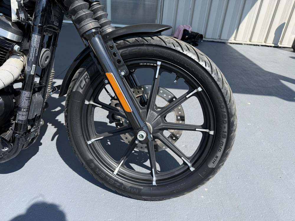 2017 Harley-davidson Iron 883 alt