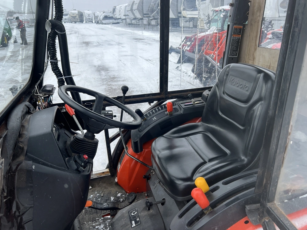 2022 Kubota Lx2610su alt