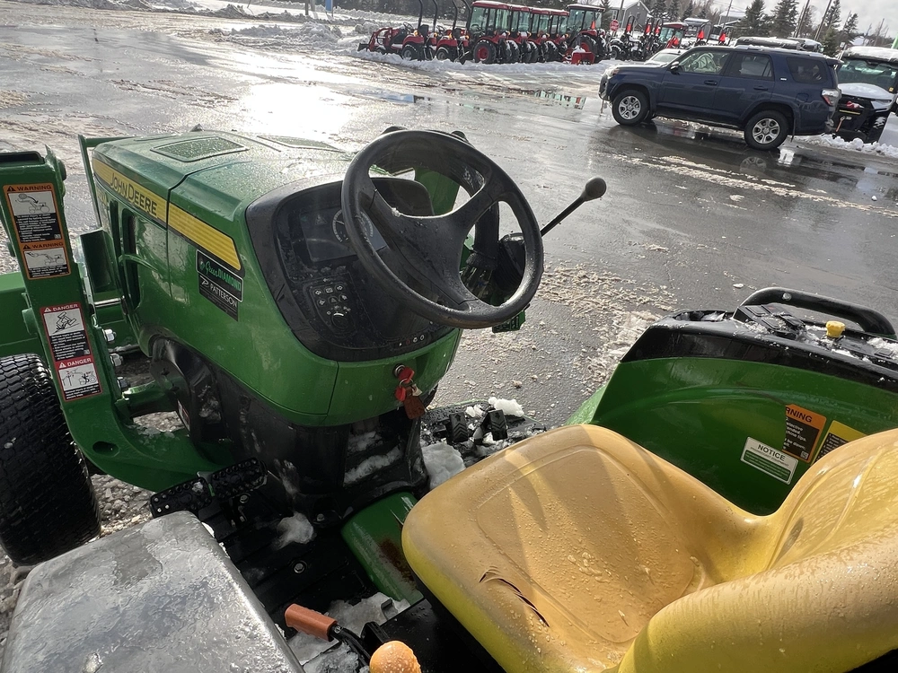 2017 John Deere 4052m (open Station) alt