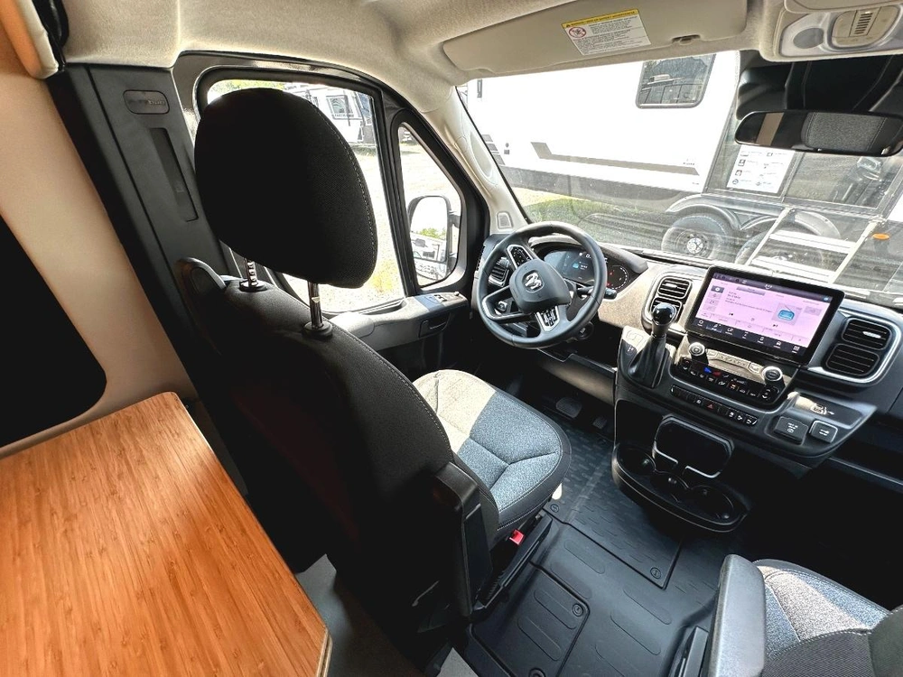 2026 Uwagen P5 alt