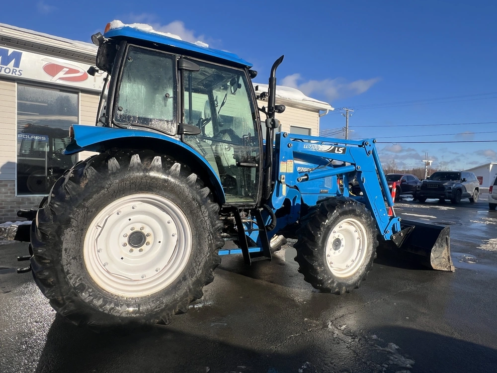 2013 Ls Tractor 7030 alt