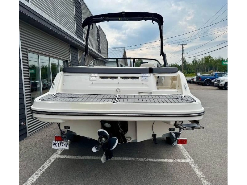 Bayliner Vr5 2019 alt