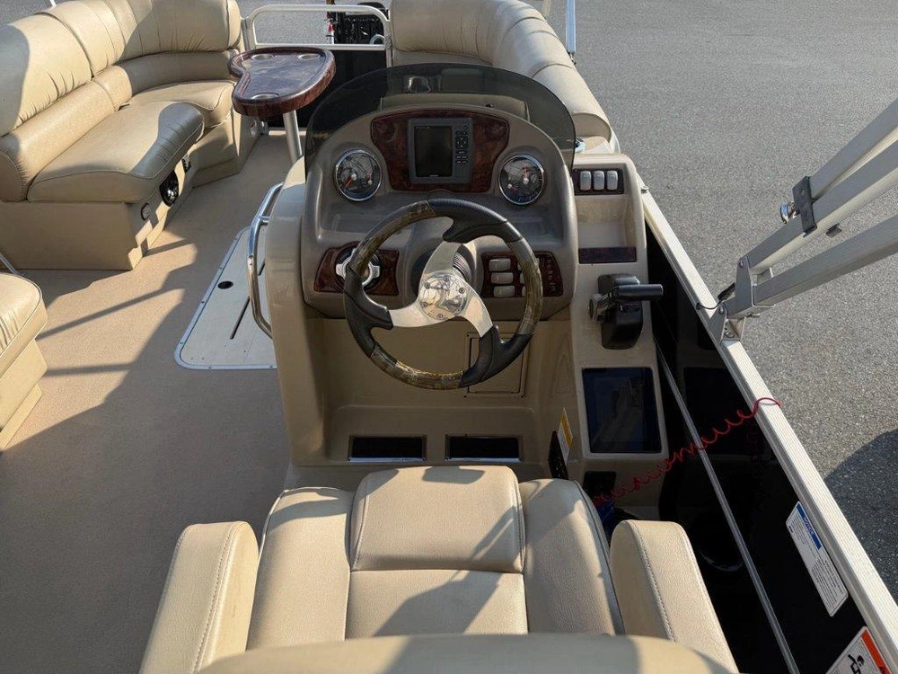 Suncatcher Elite 324ss 2014 alt