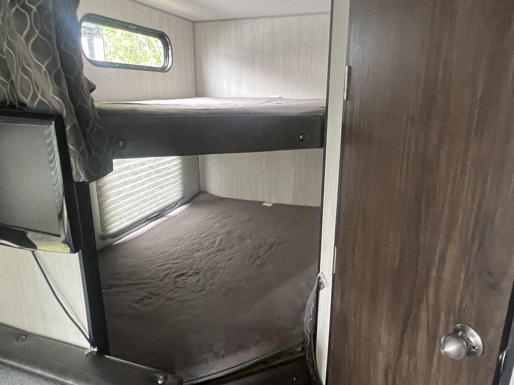 2020 Forest River Cherokee Grey Wolf Limited 26 Djse alt