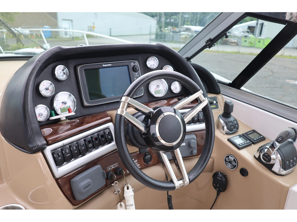 Four Winns Vista 355 2016 alt