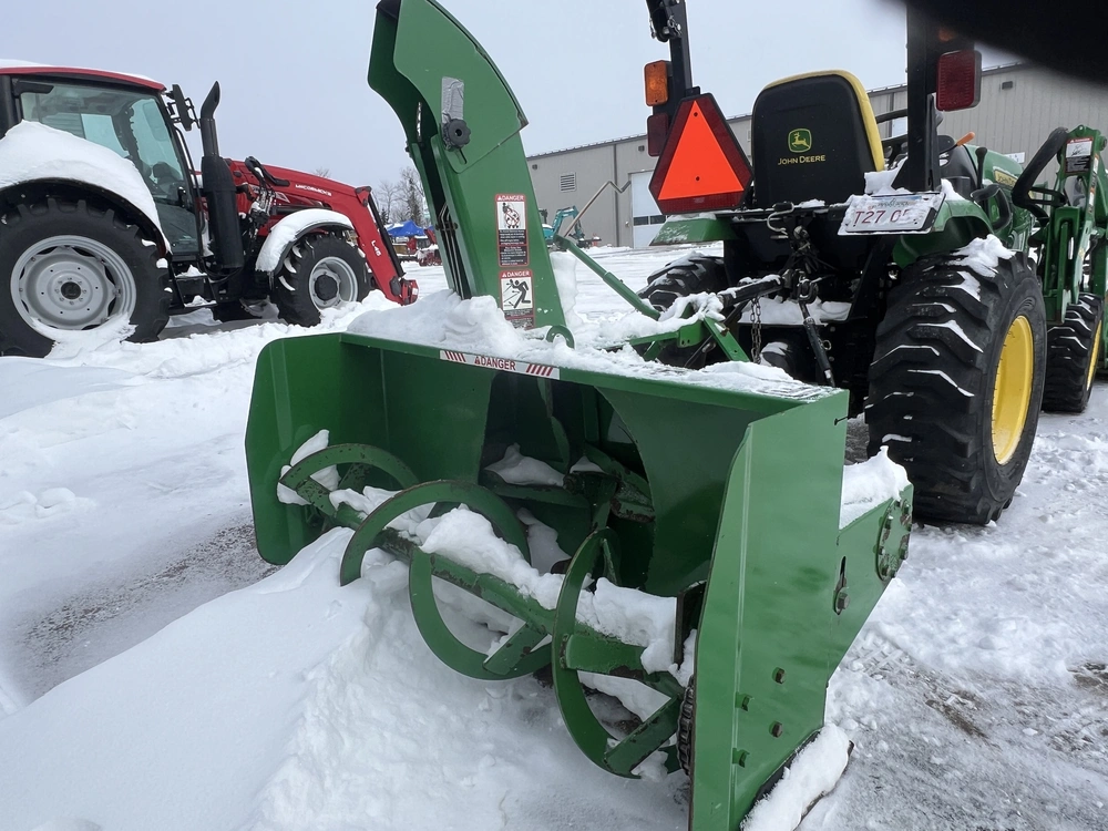 2015 John Deere 2025r (os) alt