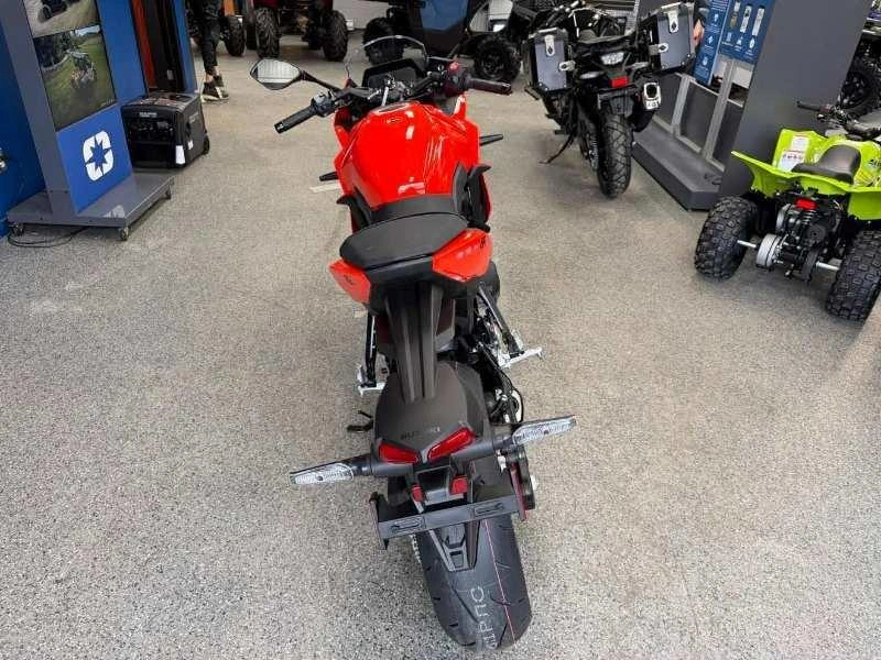2026 Suzuki Suzuki Gsx8rm6 alt