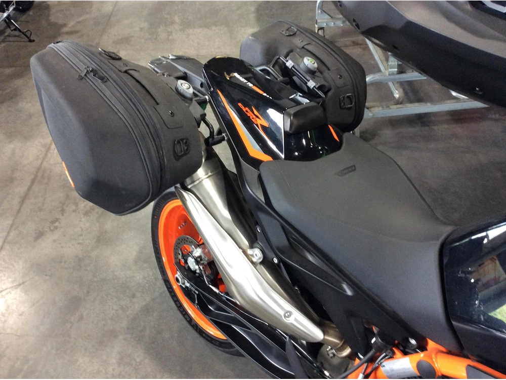 Ktm Duke 890r 2023 alt