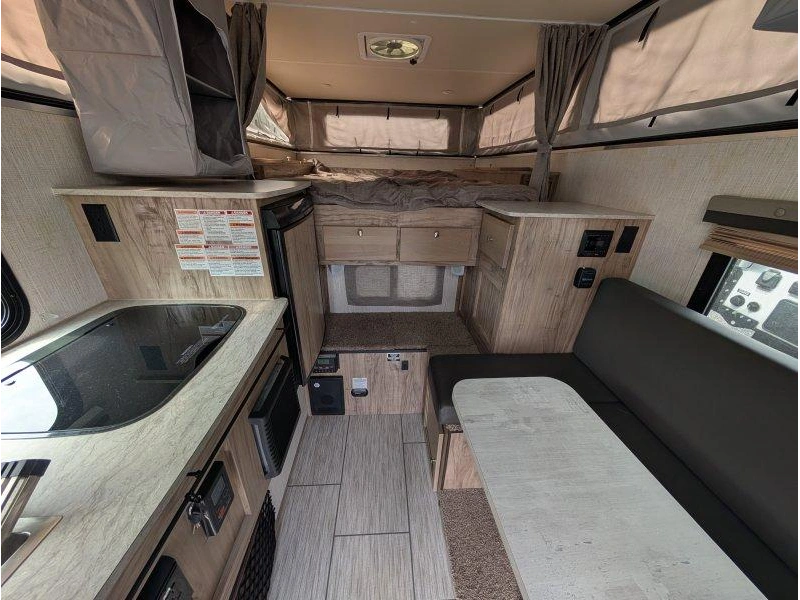 2021 Palomino Real Lite 1604 alt