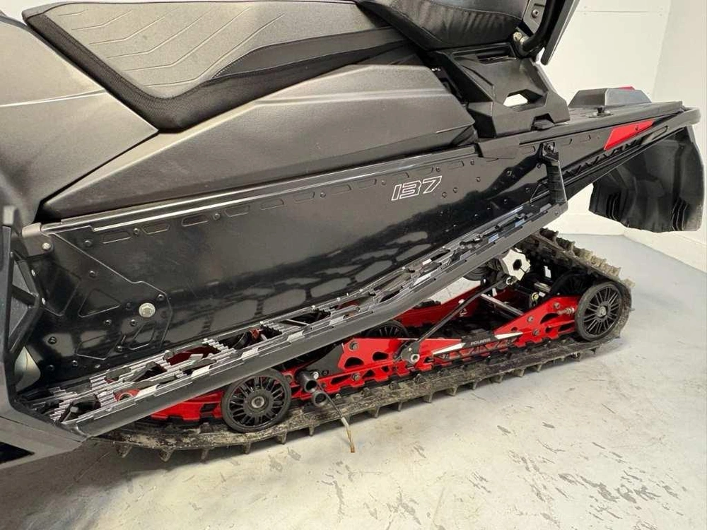 2026 Polaris 850 Indy Vr1 Dynmx 137 alt