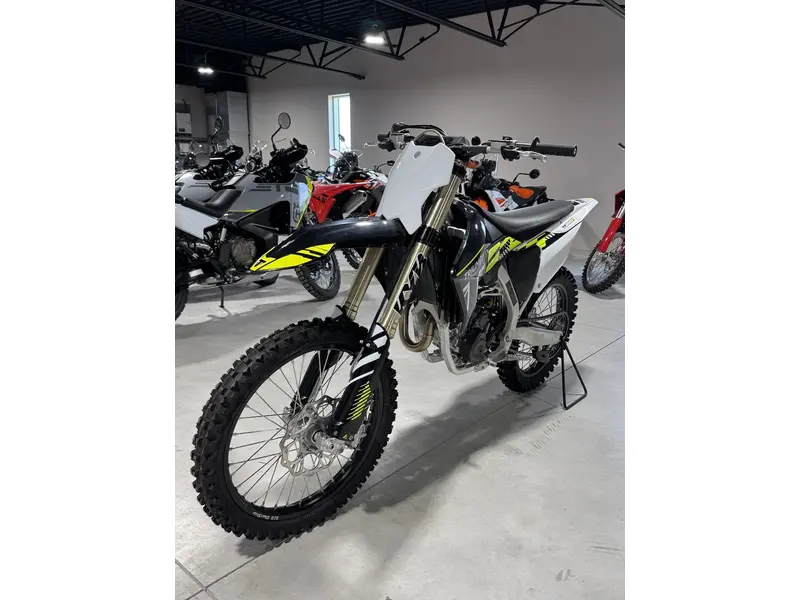 Triumph TF 250-X 2025