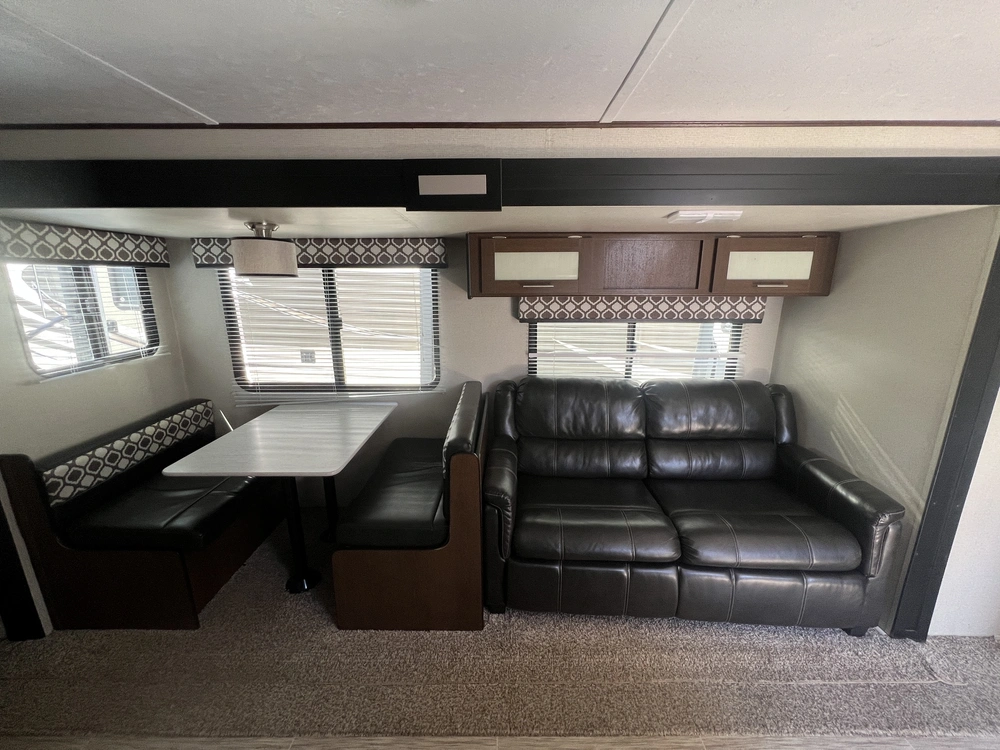 2018 Forest River Prime Time Avenger 29 Rbs alt