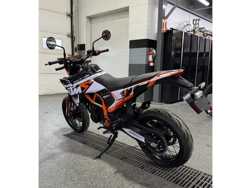 KTM 390 SMC R 2026