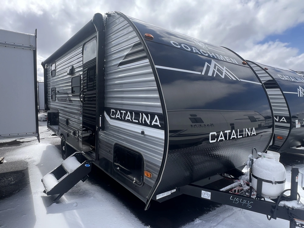 2025 Coachmen Catalina 184bhs alt