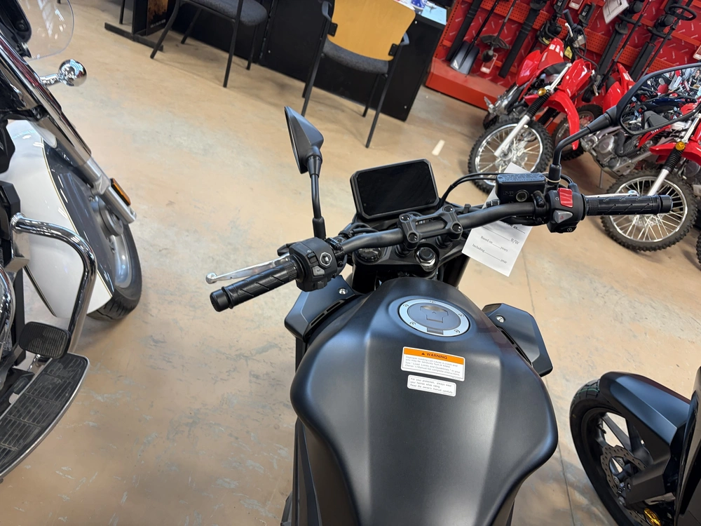 2025 Honda Cb500f Abs - Matte Black Metallic alt