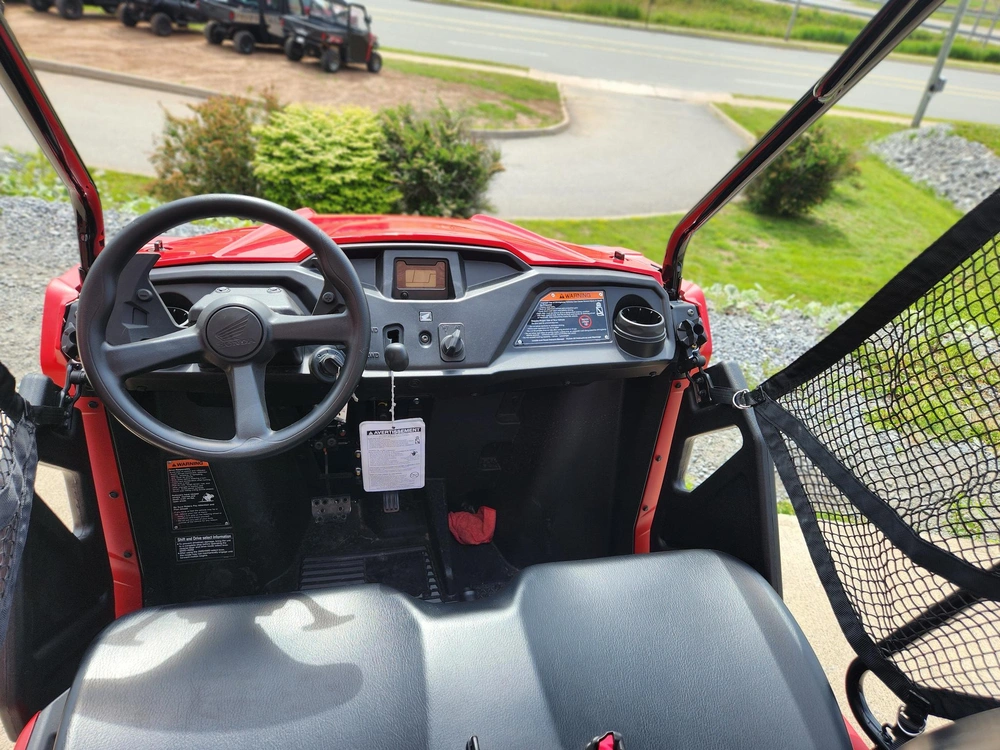 2026 Honda Pioneer 520 alt