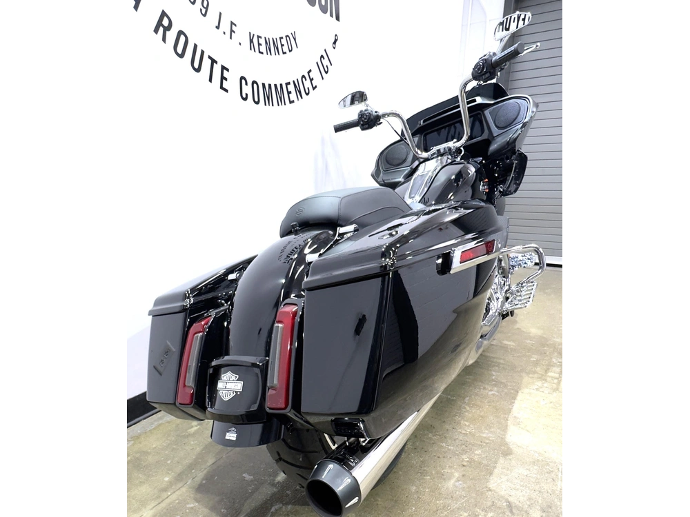 Harley-davidson Road Glide 2025 alt