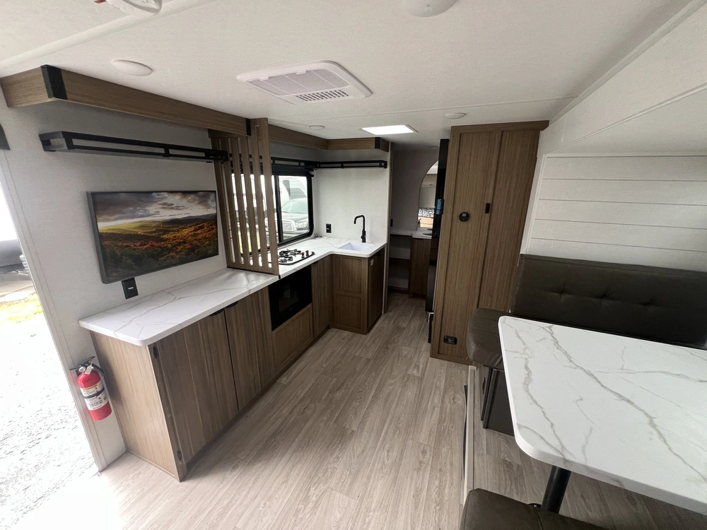 2026 Forest River Wildwood Fsx 177 Ice alt