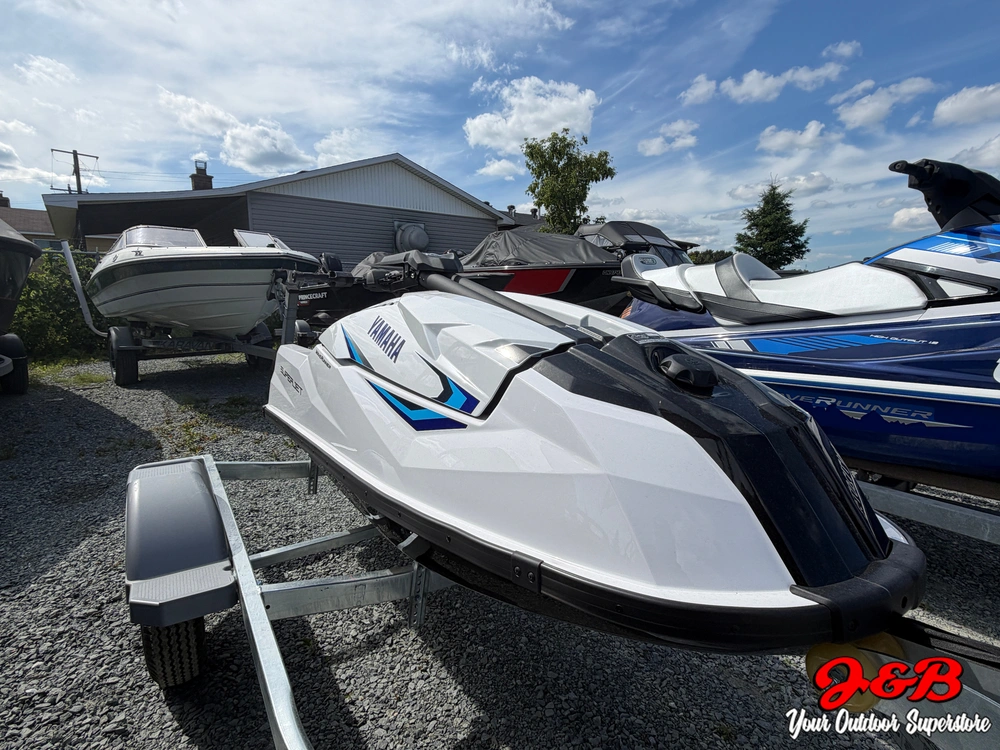 2026 Yamaha Superjet alt