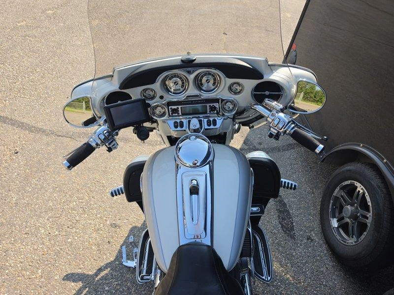 2008 Harley-davidson Flhtcuse - Screamin' Eagle Electra Glide Ultra Classic alt