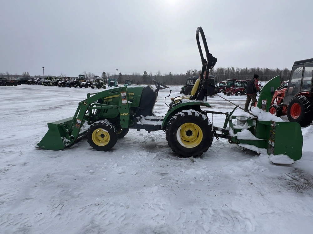 2015 John Deere 2025r (os) alt