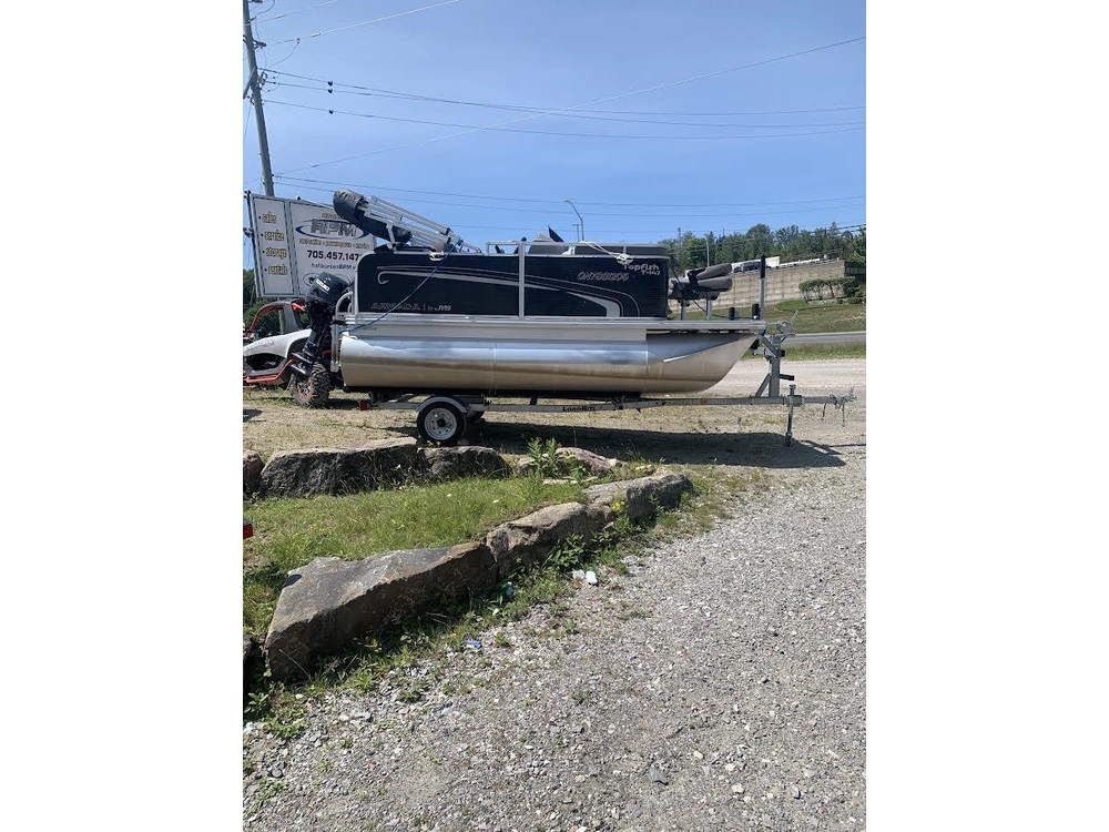 2021 Armada Topfish 147 Pontoon alt
