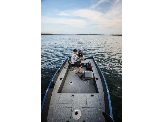 2024 Lund Boat Co 1650 Angler Sport alt