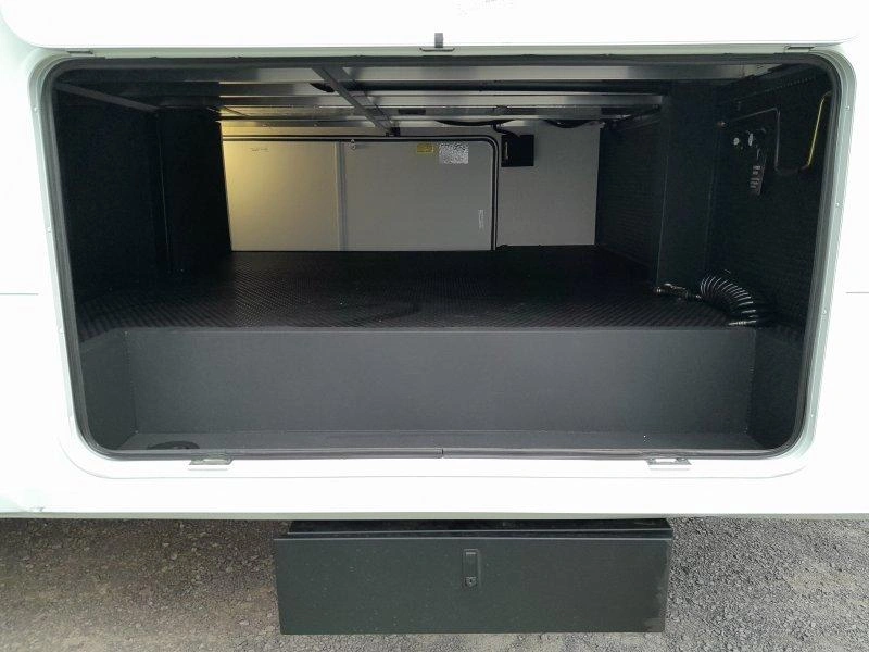 Brinkley Model Z Z3600 2027 alt