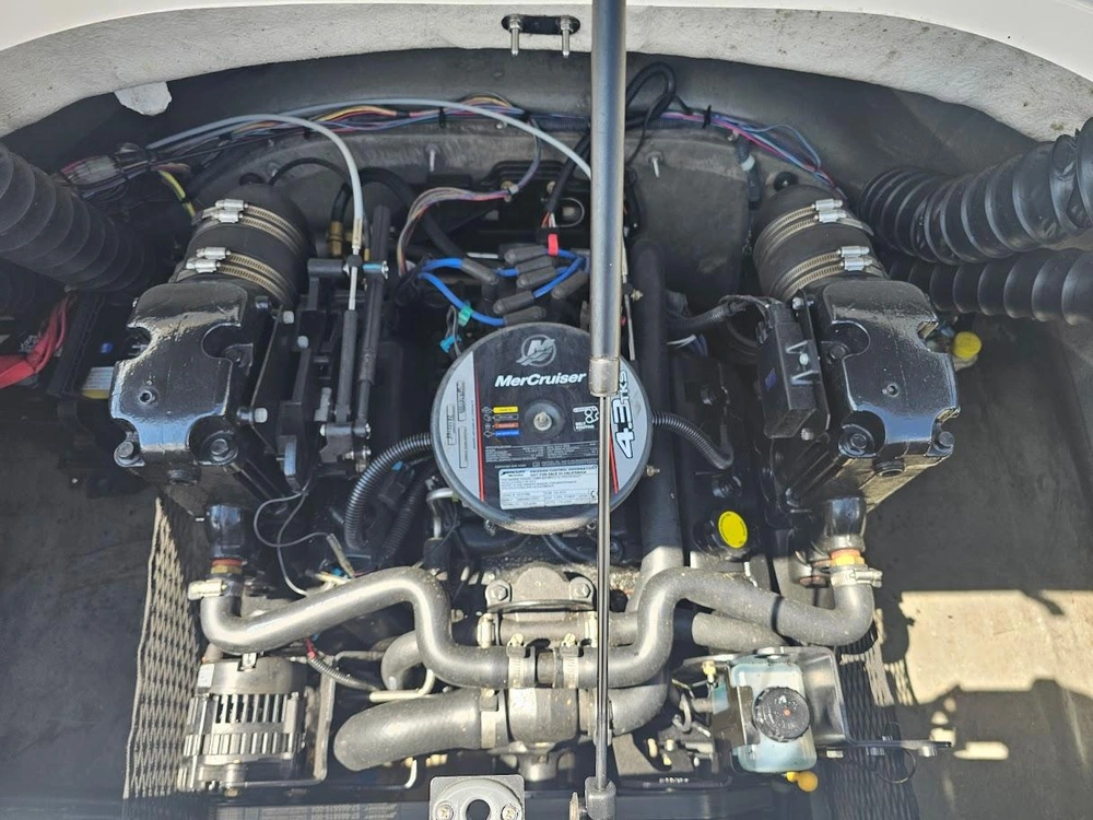 2014 Larson Lx195s alt