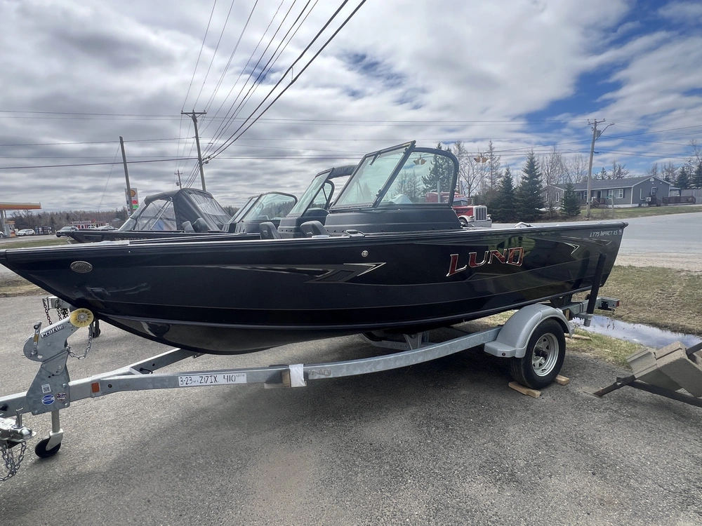 2023 Lund Boat Co 1775 Impact Xs alt