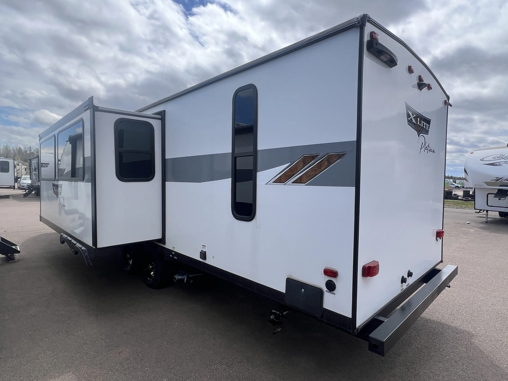 2023 Forest River Wildwood 273qbxlx alt