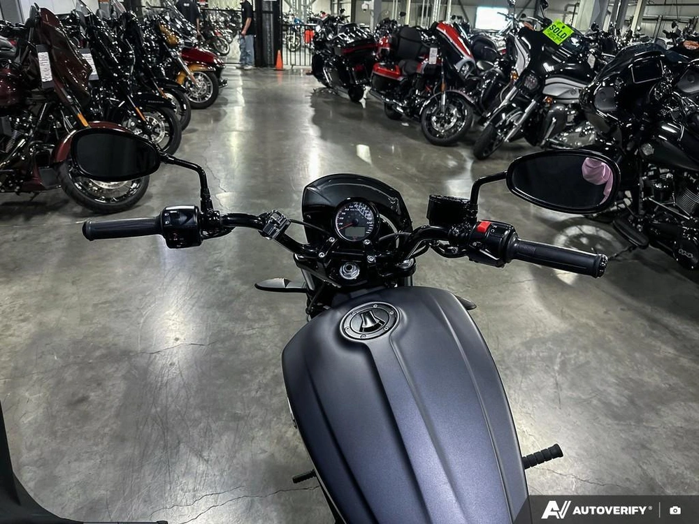2017 Victory Motorcycles Octane 1200 alt