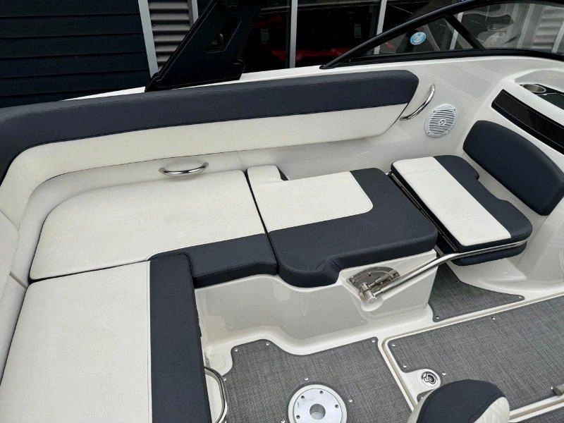 Bayliner Vr5 2019 alt