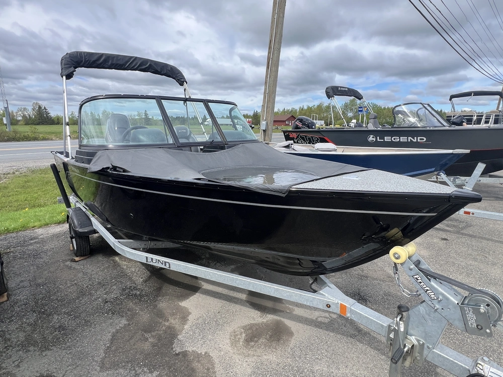 2021 Lund Boat Co 1650 Angler Sport alt