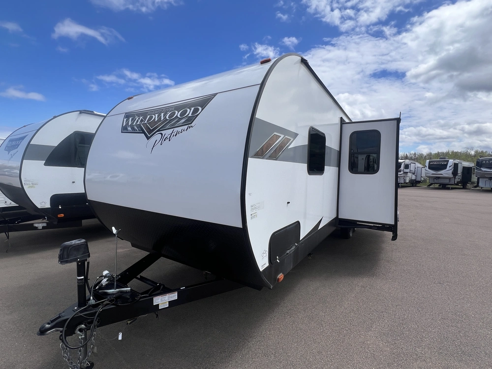 2023 Forest River Wildwood 26dbudx alt
