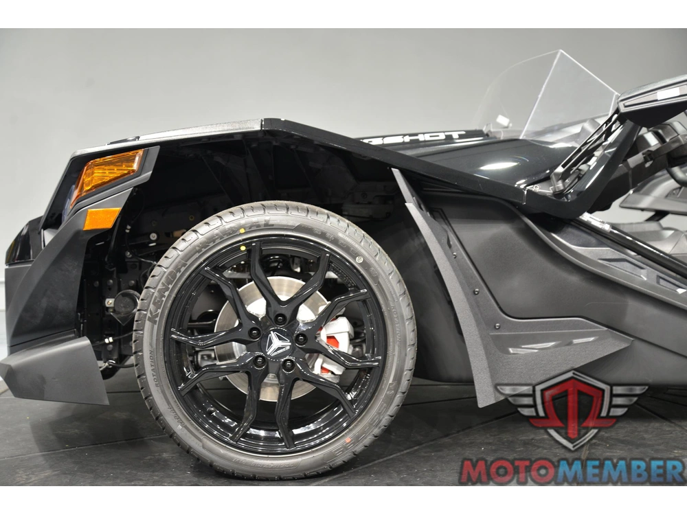 2026 Slingshot Slingshot® S Autodrive Jet Black alt