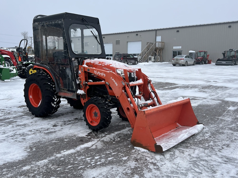 2022 Kubota Lx2610su alt