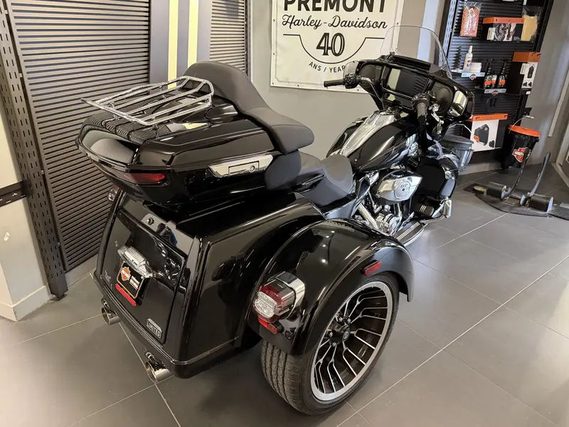 Harley-Davidson STREET GLIDE 3 FLHLT 2026