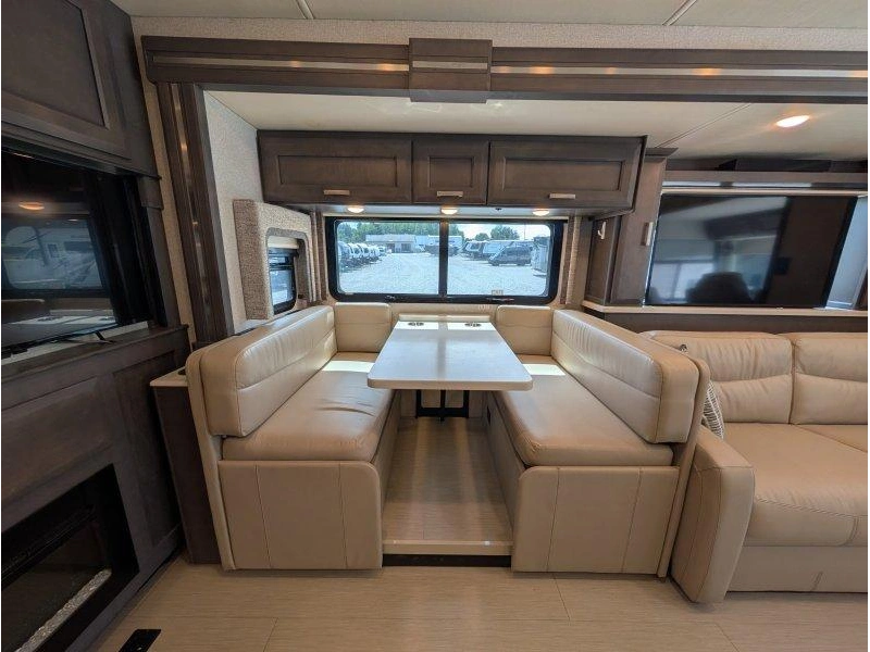 Thor Motor Coach Palazzo 37.4 2023 alt