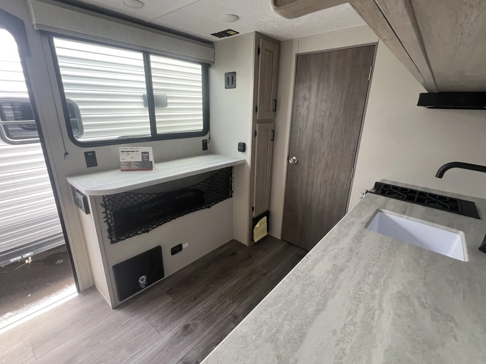 2024 Coachmen Catalina 154rbx alt