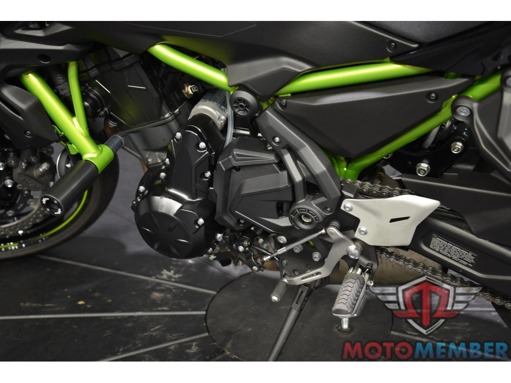 2022 Kawasaki Z650 alt